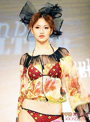 娱圈女星内衣外穿PK另类性感
